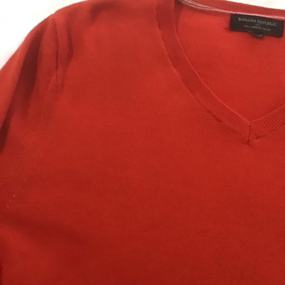 Banana Republic Factory Orangey Red Merino Wool V Neck Sweater, Size L - Picture 8 of 13